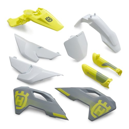 PLASTIC PARTS KIT