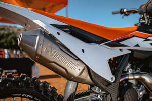 AKRAPOVIC "SLIP-ON LINE" 250/350/450 SX-F 2026
